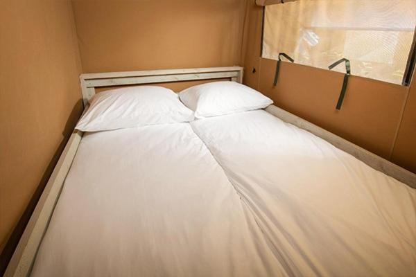 Camping Chateau De Galaure Chateauneuf-de-Galaure Экстерьер фото